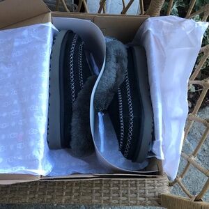 UGG Tasman Suede Shearling Cozy Slippers- 9B Black